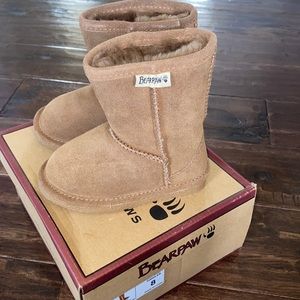 New Bear Paw toddler boots